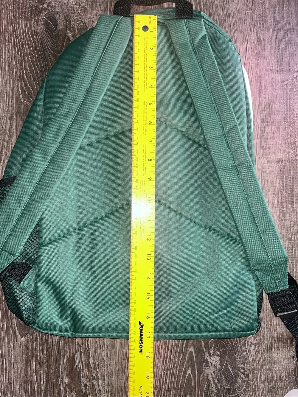 National Wildlife FederationGreen and Cream vintage 90’s NWOT